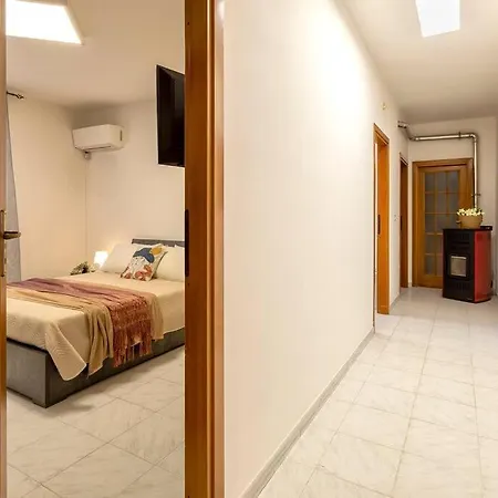 White Lilium Apartment