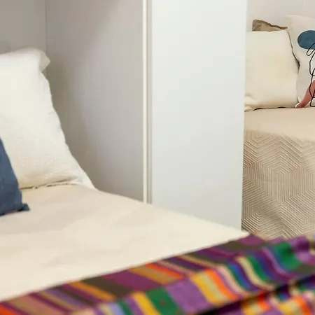 Apartment White Lilium *