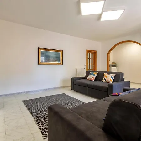 White Lilium Apartment Alghero