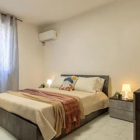 Apartment White Lilium *