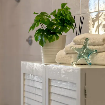 White Lilium Apartment Alghero